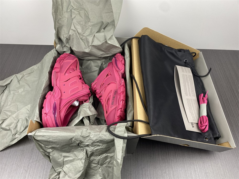 Balenciaga track 653813 W3CP3 5600