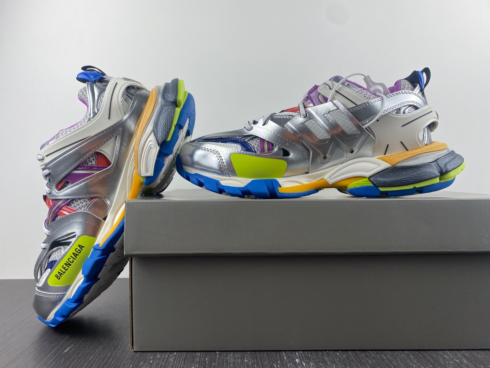 Ba*len*cia*ga track 542023 w2f5a b123