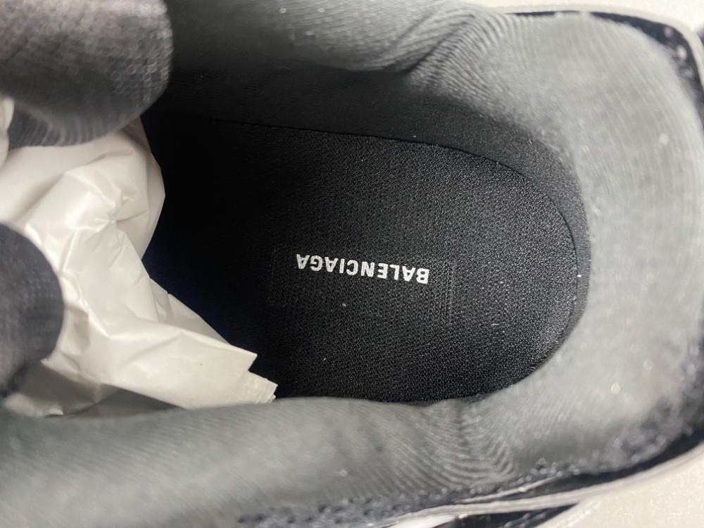 Balenciaga track 800592 WTRHK 1000