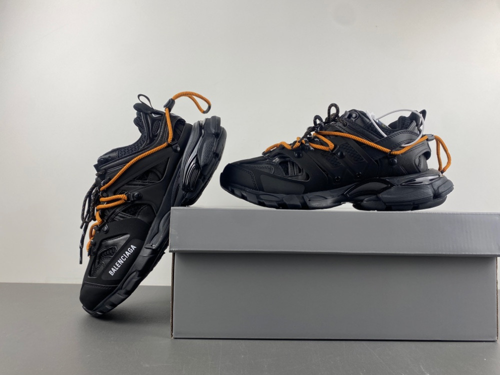 Balenciaga track 800592 WTRHK 1000