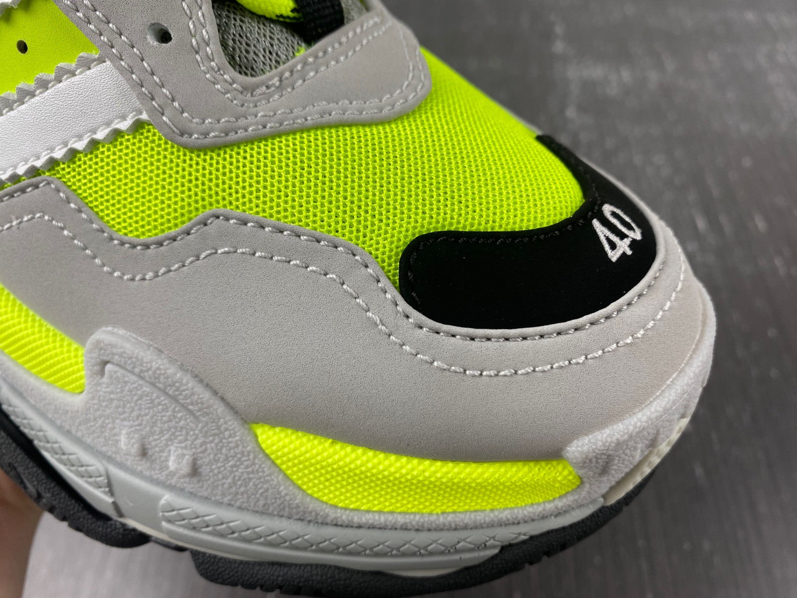 Ba*len*cia*ga triple s  712821 w2zb5 7512