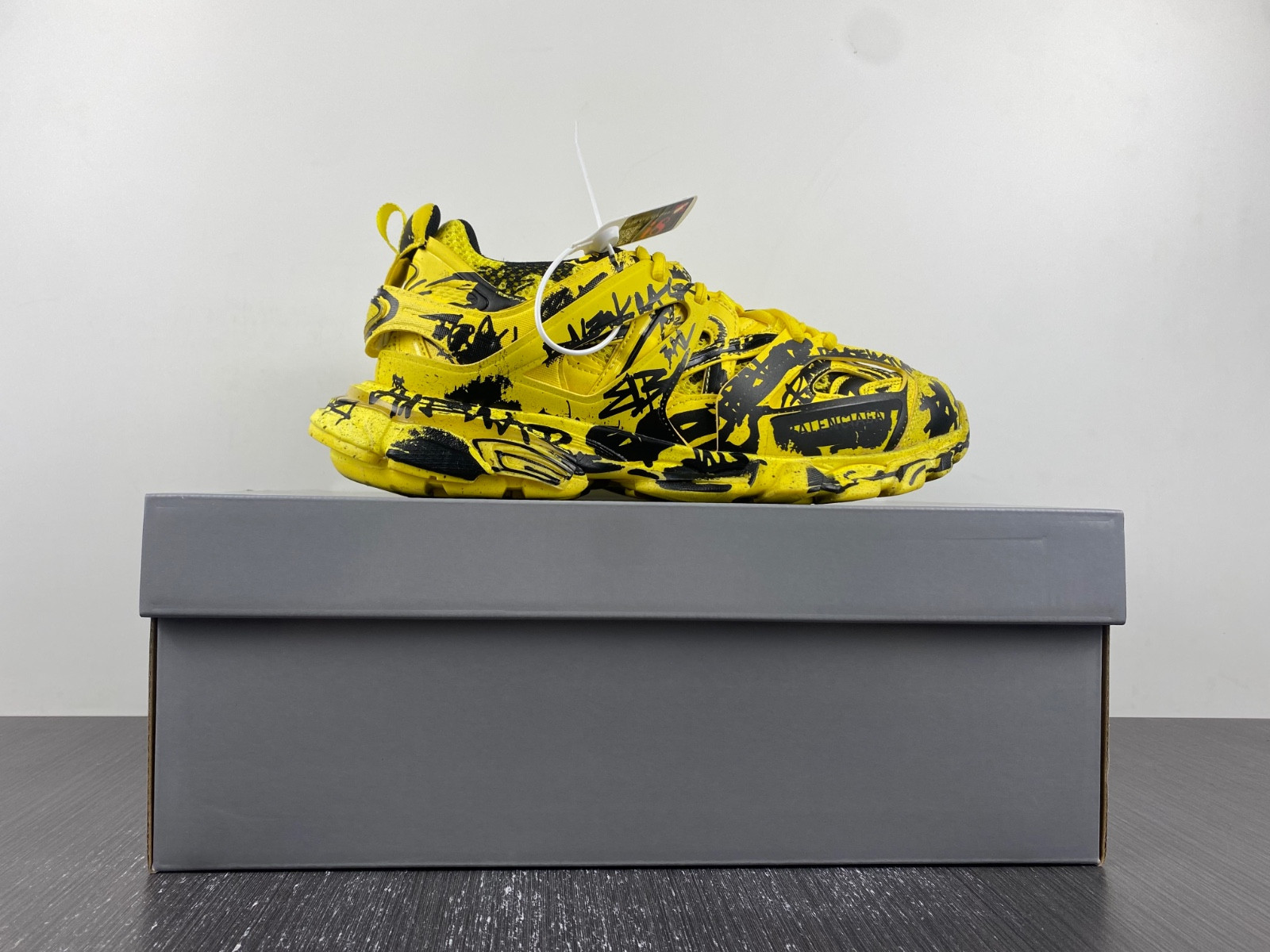 Ba*len*cia*ga track 542023 w3rra 7810