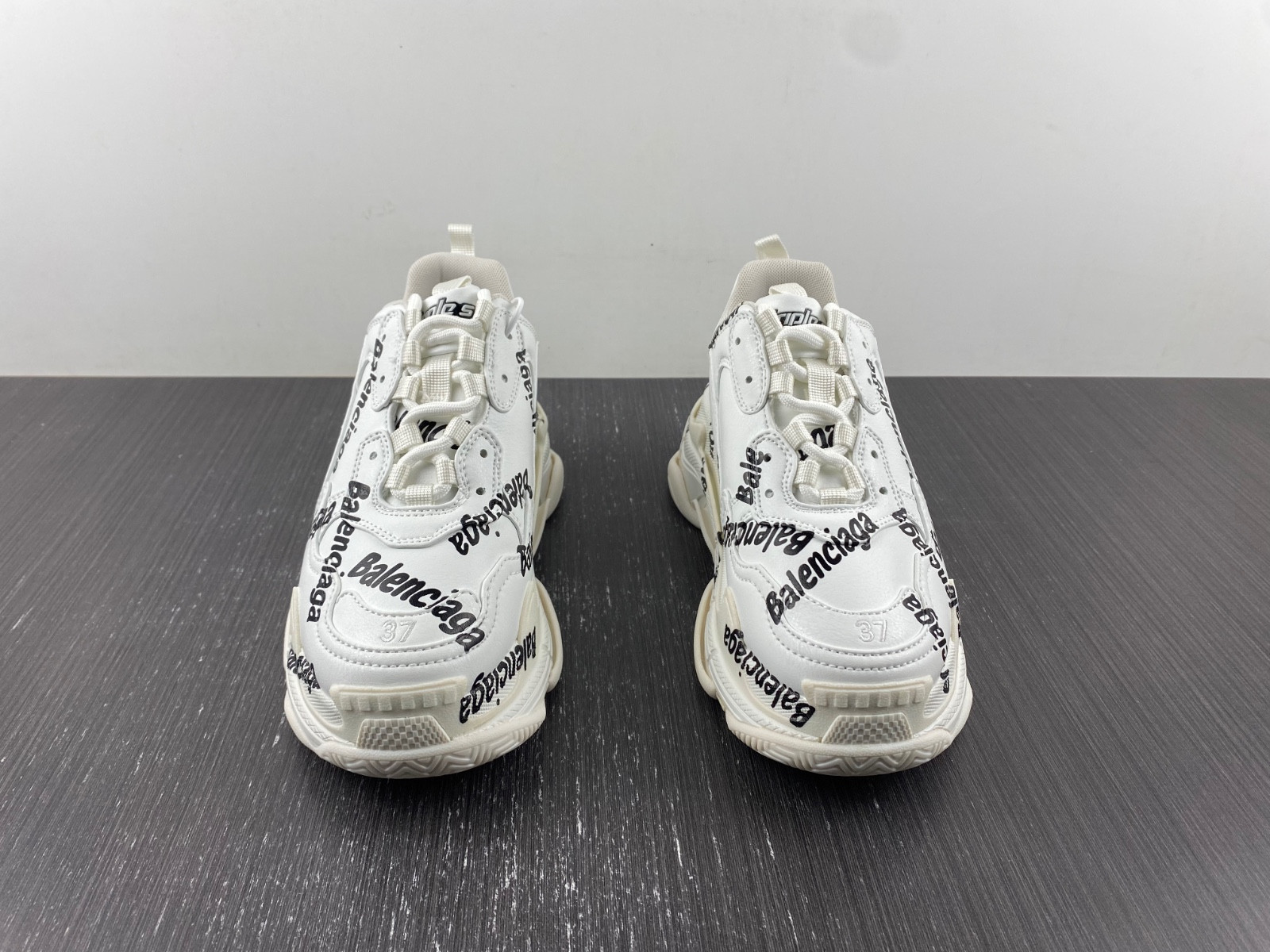 Ba*len*cia*ga triple s 524039 w2fa8 9010