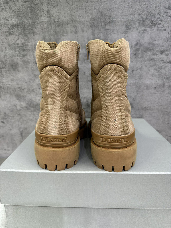 Ba*len*cia*ga boots
