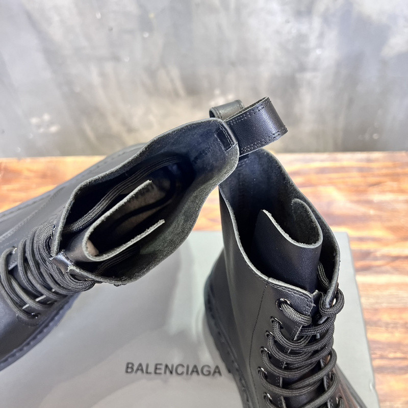 Ba*len*cia*ga boots