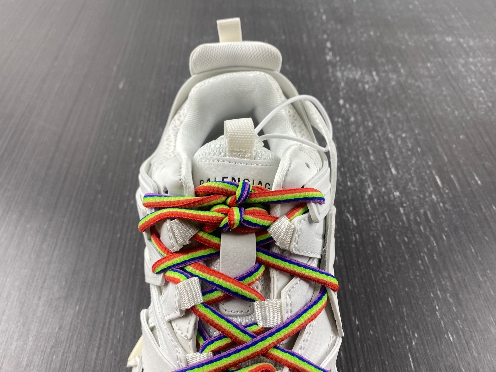 Ba*len*cia*ga track 542436 w3rm1 9081