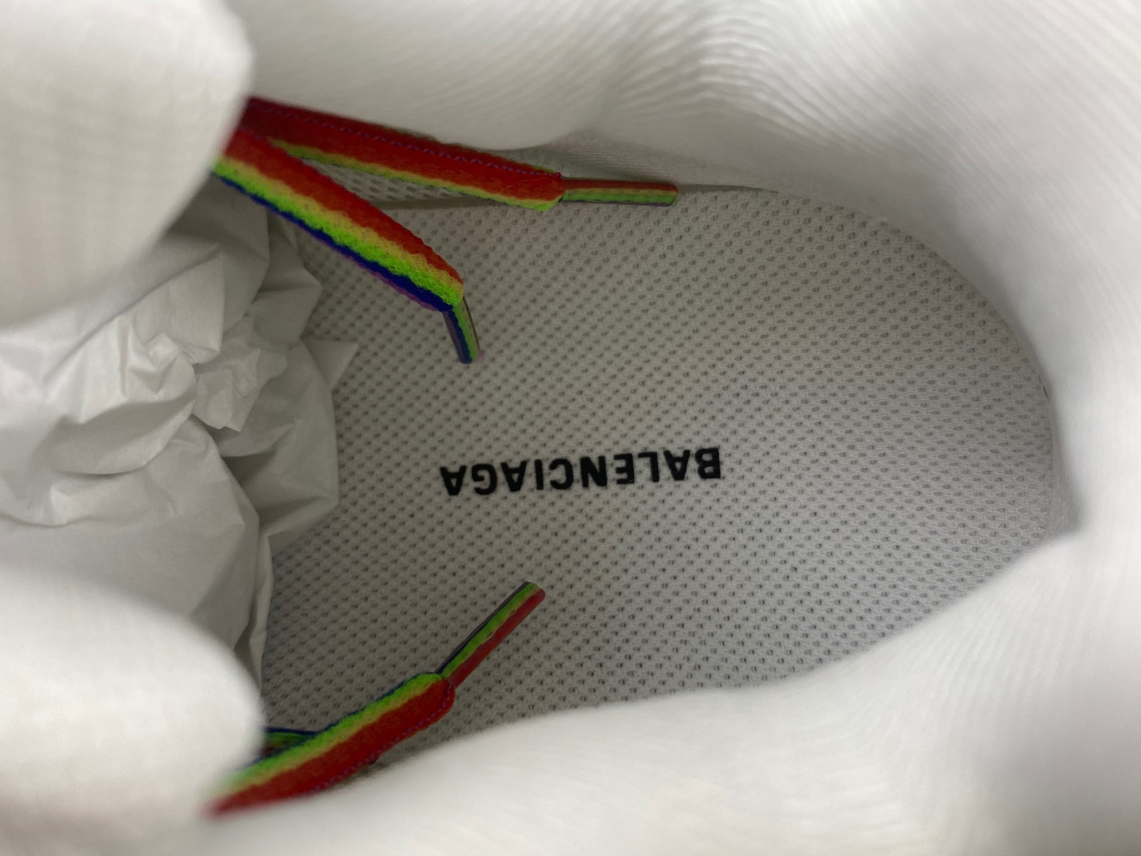 Ba*len*cia*ga track 542436 w3rm1 9081