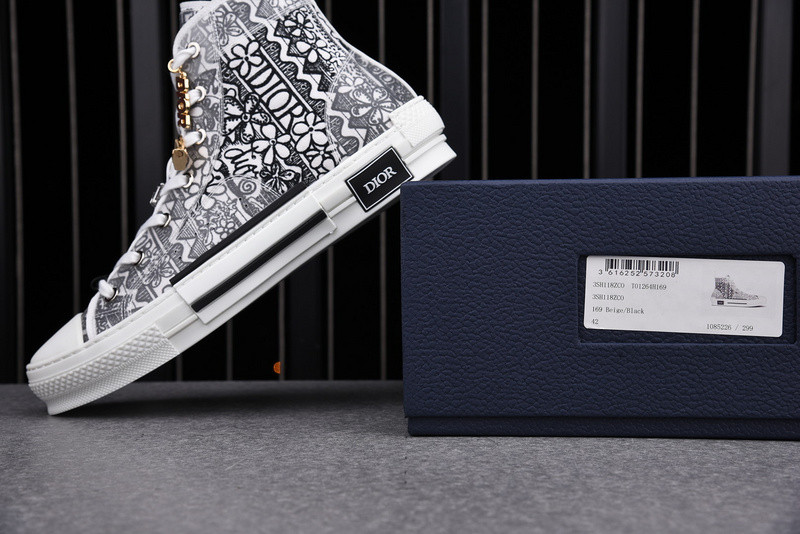 DR B23 High Top Sneaker