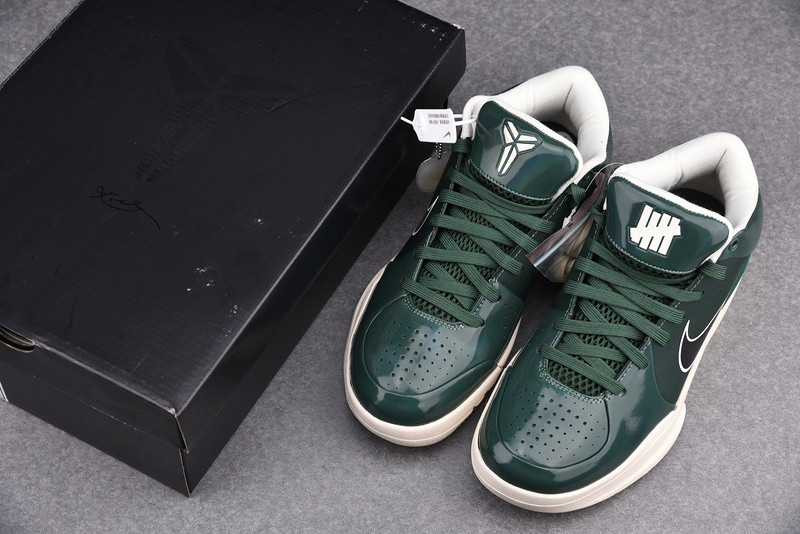 Undefeated x Nike Kobe 4 Protro “Bucks” CQ3869-301