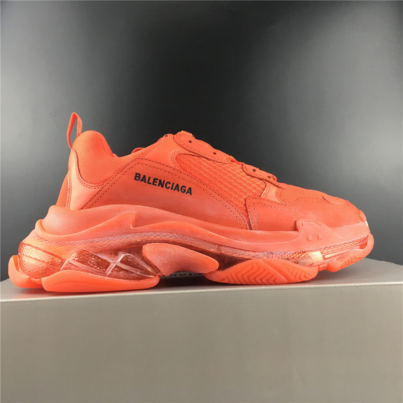 BLCG Triple S 541624-W09EO1-6500