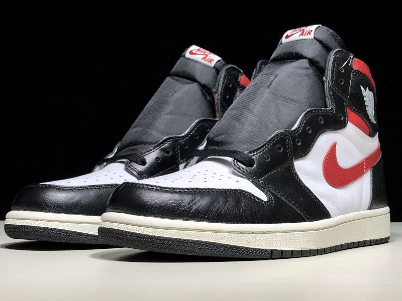 Air Jordan 1 Retro High OG “Gym Red” 555088-061