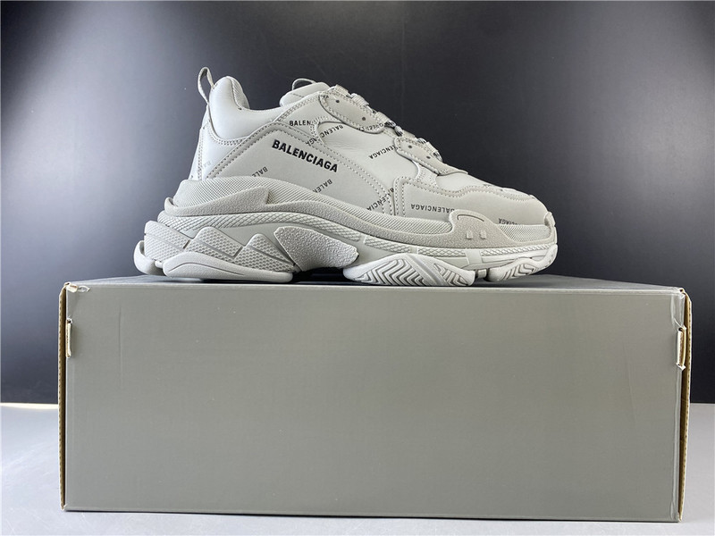 BLCG Triple S 536737-W2FA1-1210