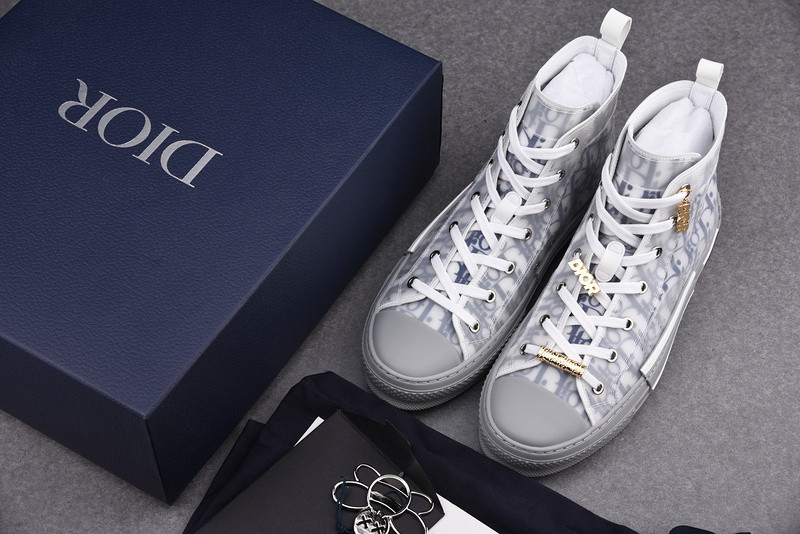 DR B23 High Top Sneaker