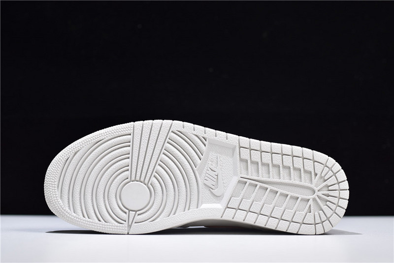 Nike SB x Air Jordan 1 High OG “Light Bone” CD6578-006