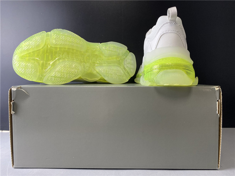 BLCG Triple S 544351-W09O1-0828