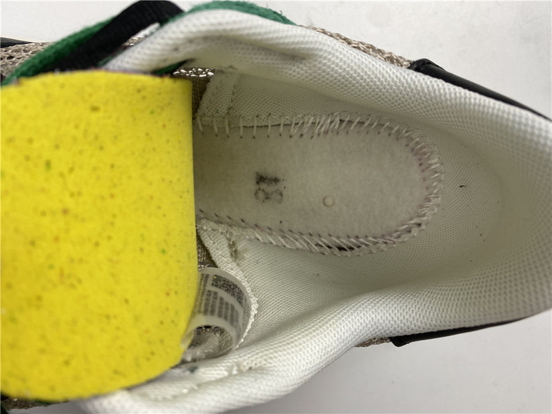 Sacai x Nike Vaporwaffle "String/Black Villain-Red" DD3035-200