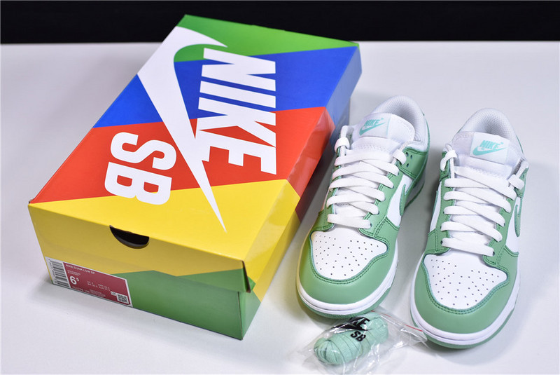 Nike SB Dunk Low Green Tender Powder CU1726-188