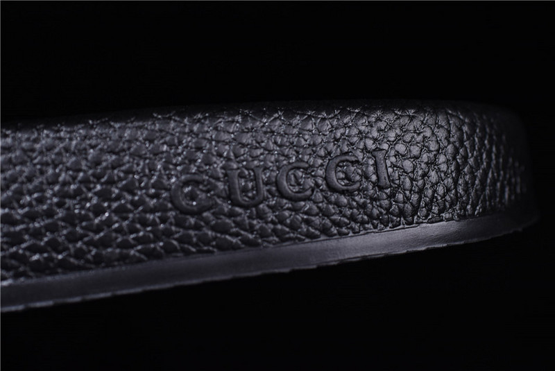 gc black s*p*e canvas G*u*iy print slide