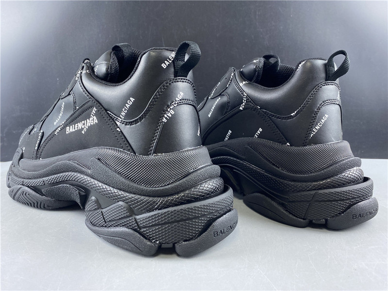 BLCG Triple S 524039-W06E2-2020