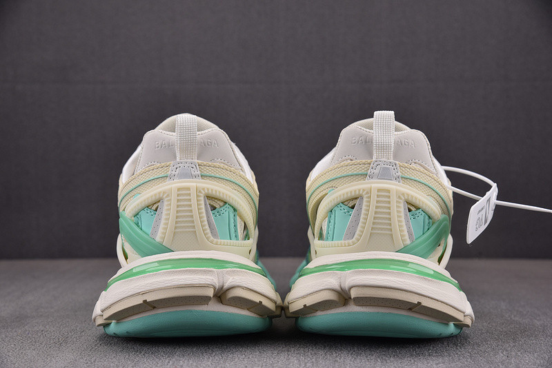 BLCG Track 2.0 568614-W3AE2-3911