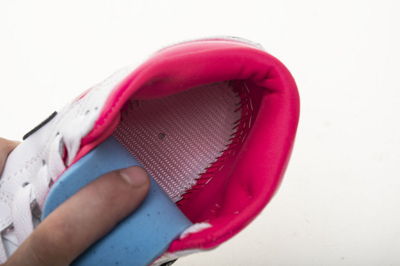 Air Jordan 1 Retro Mid "Hyper Pink" GS 555112-106