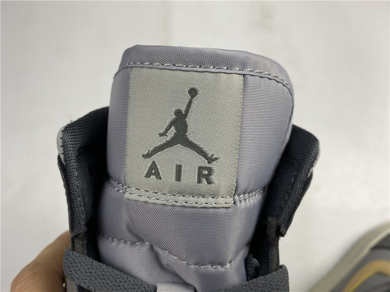 Air Jordan 1 Mid Grey Onyx (W) BQ6472-020