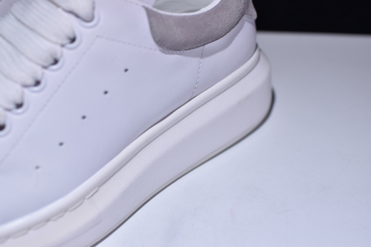 MQ Sneakers 462214-WHGP7-9182