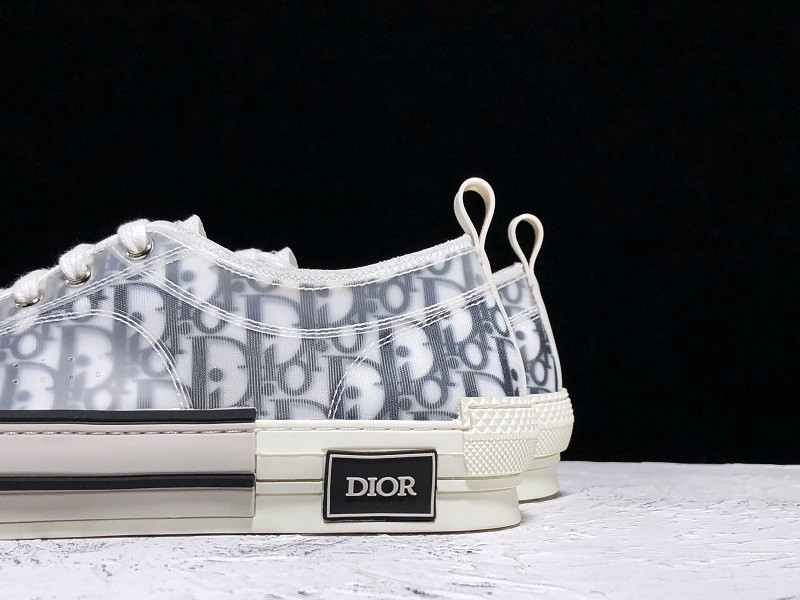 DR B23 Low Top Logo Oblique 3SN249YJP_H069