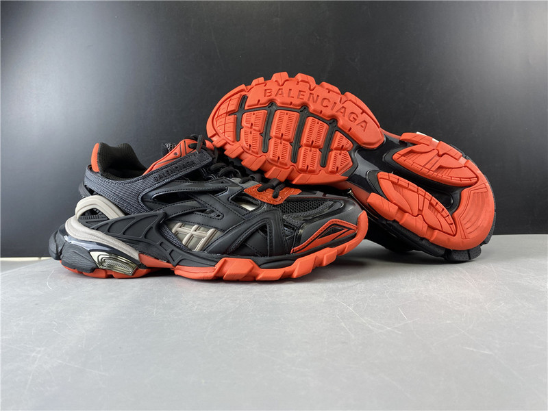 BLCG Track 2.0 570391-W2GN1-2002