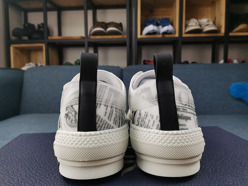 DR B23 Low Top Daniel Asham Newspaper 3SN249YUO_H069