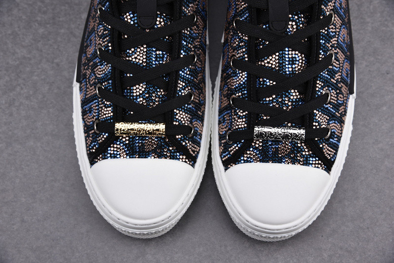 DR B23 High Top Sneaker