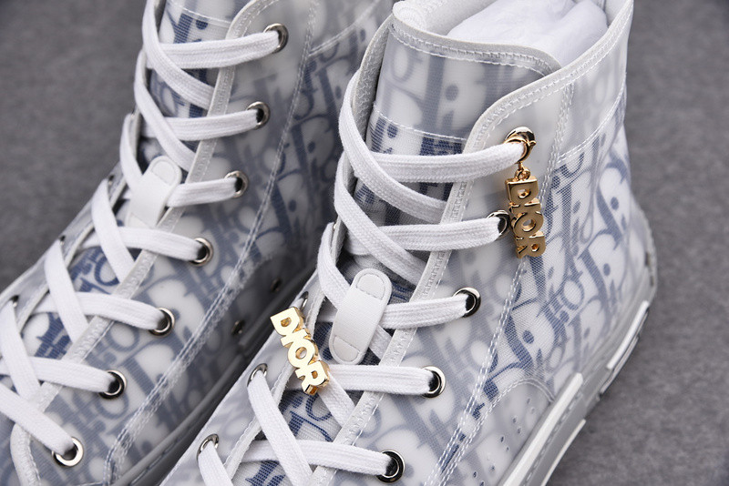 DR B23 High Top Sneaker