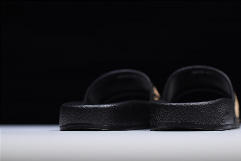 gc black s*p*e canvas G*u*iy print slide