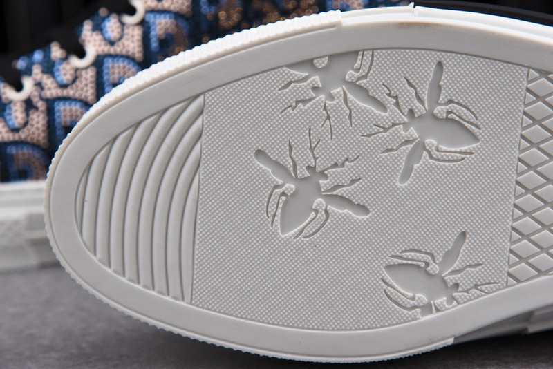 DR B23 High Top Sneaker