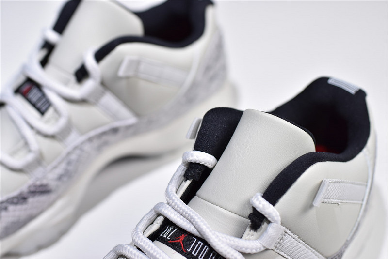 Air Jordan 11 Low SE Snake Light Bone CD6846-002
