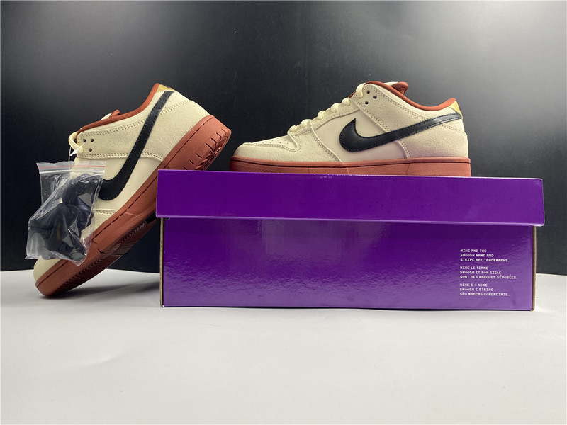 Nike SB Dunk Low "Muslin" BQ6817-100