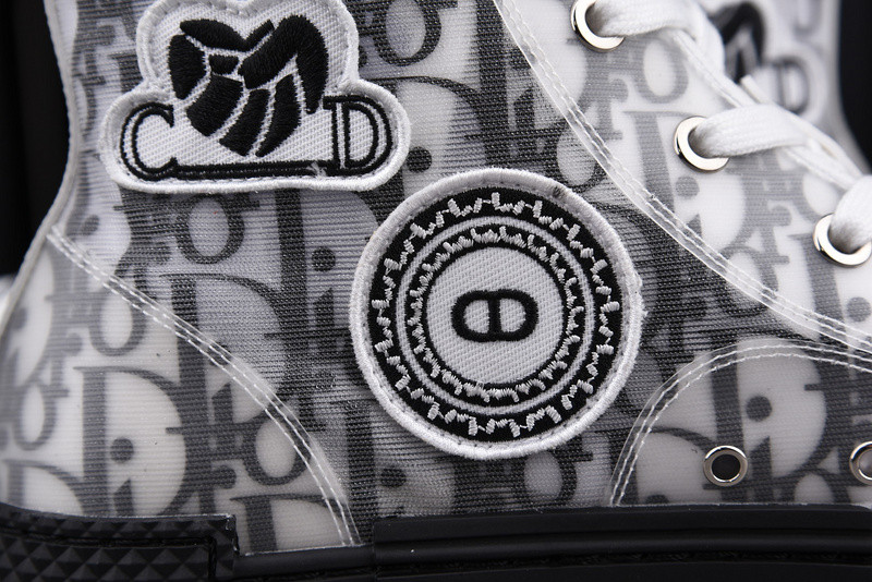 DR B23 High Top Sneaker