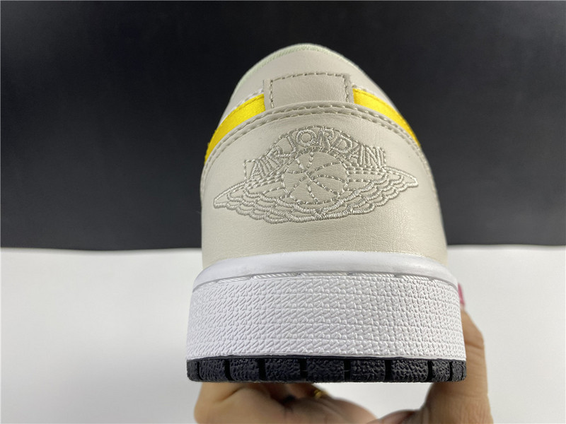 Air Jordan 1 Low Palm Tree CK3022-107