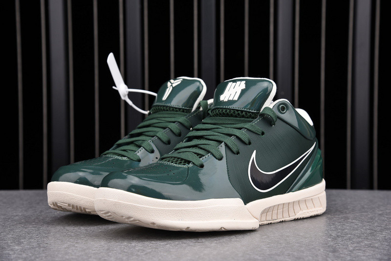 Undefeated x Nike Kobe 4 Protro “Bucks” CQ3869-301