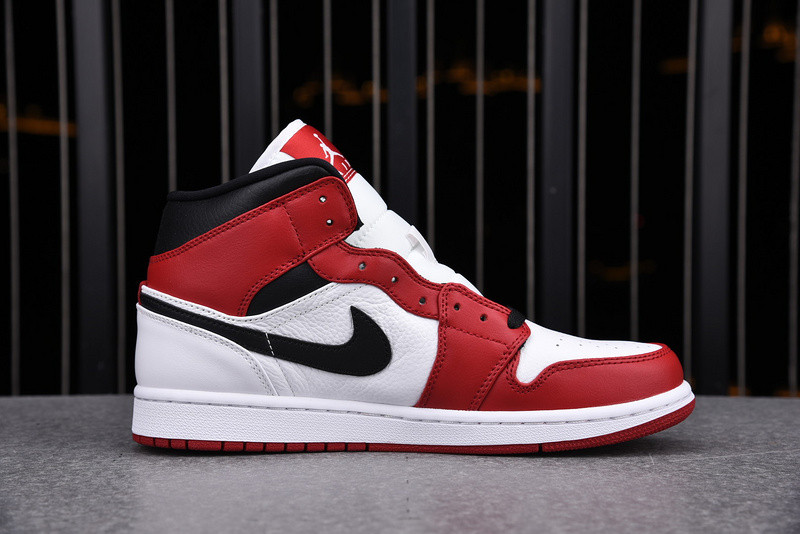 Air Jordan 1 Mid “Chicago” 554724-173