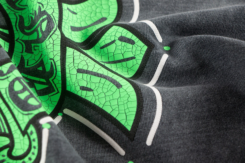 Ch*0me He**ts t shirt