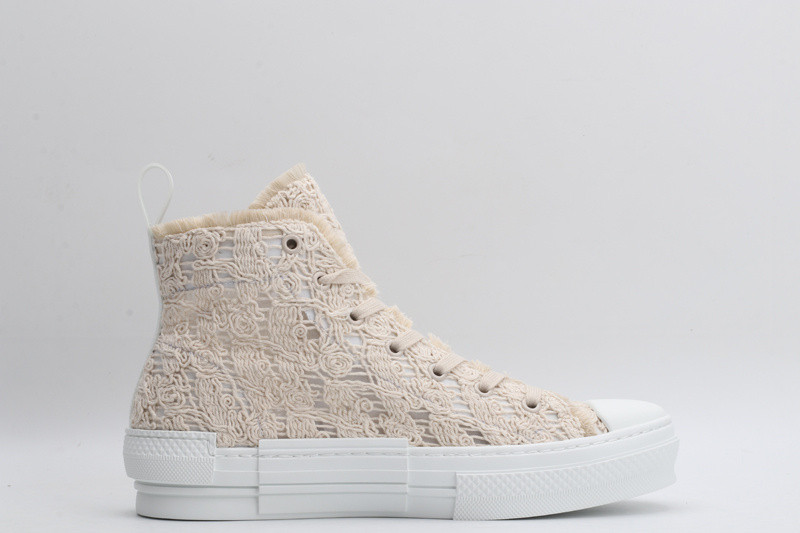 DR B23 High Top Sneaker