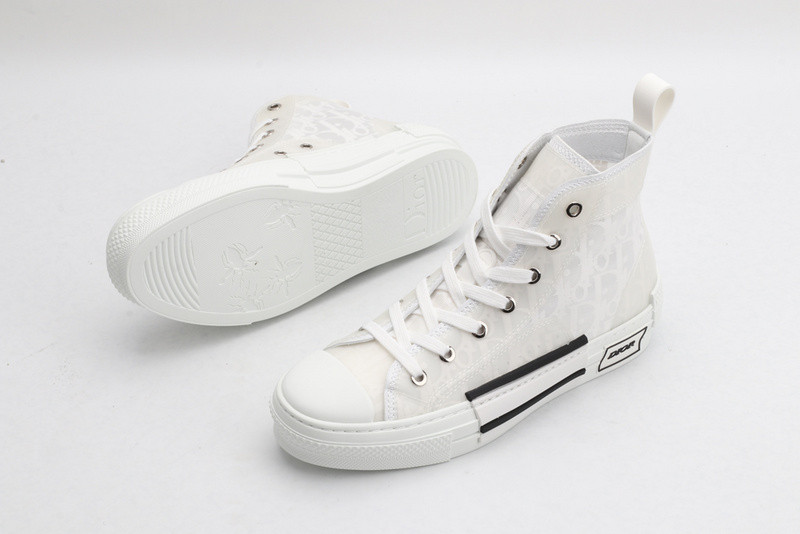 DR B23 High Top Sneaker