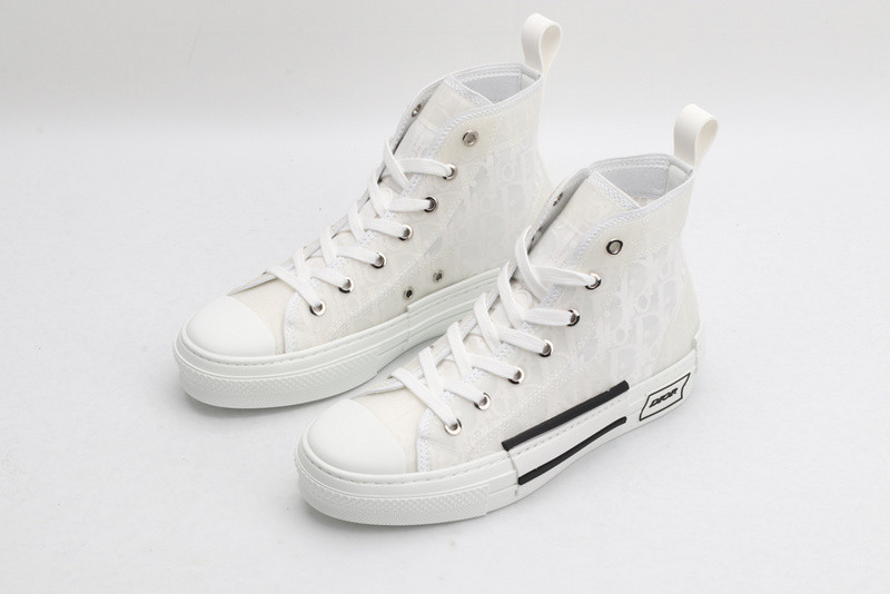 DR B23 High Top Sneaker