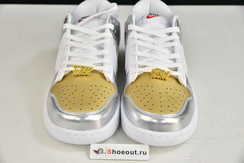 Nike Dunk Low WMNS “Metallic” DH4403-700