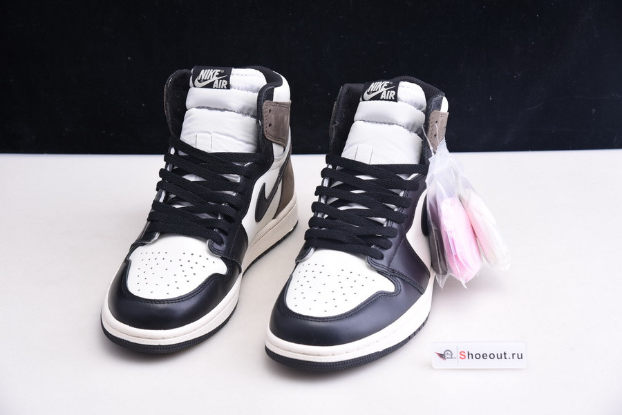 Air Jordan 1 Retro High OG Dark Mocha 555088-105
