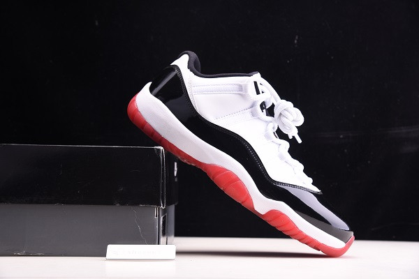 Air Jordan 11 Retro Low Concord Bred AV2187-160