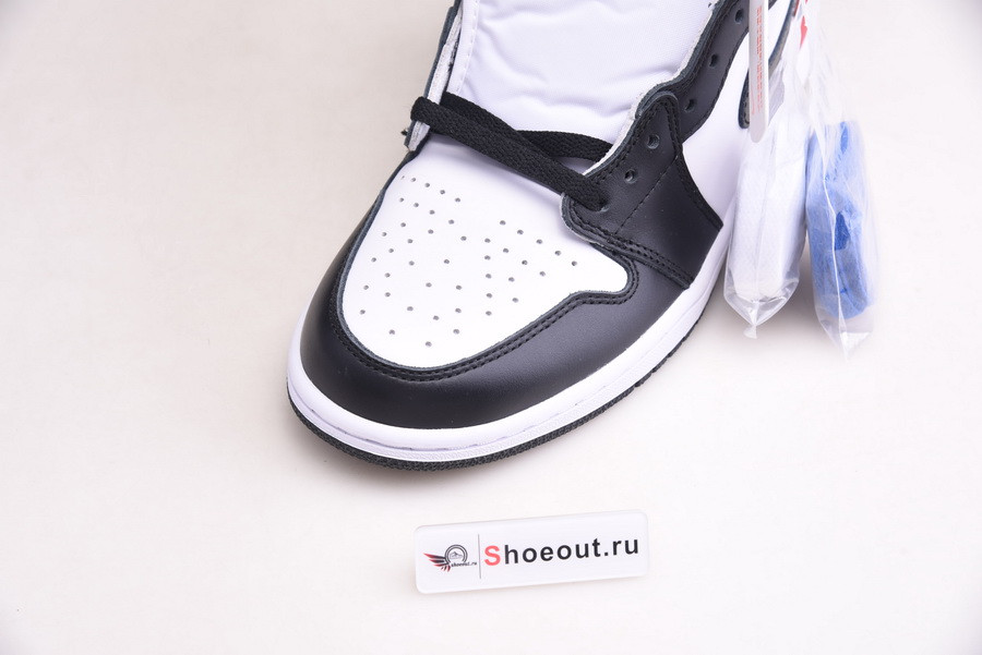 Air Jordan 1 Retro High Top 3 2.0 DA2728-100-1