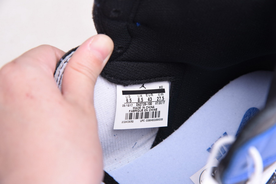 Air Jordan 1 Retro High Top 3 2.0 DA2728-100-1