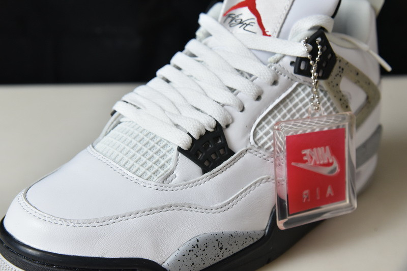 Air Jordan 4 OG “White Cement” 840606-192